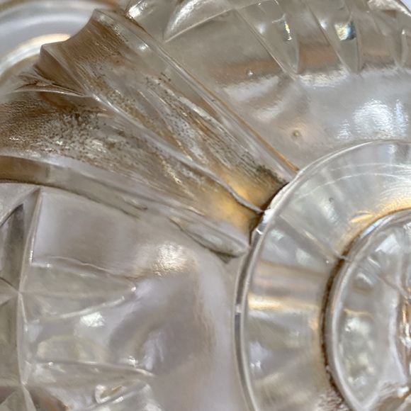 Vintage heavy cut glass covered fish. Gold gold trim - Picture 11 of 12